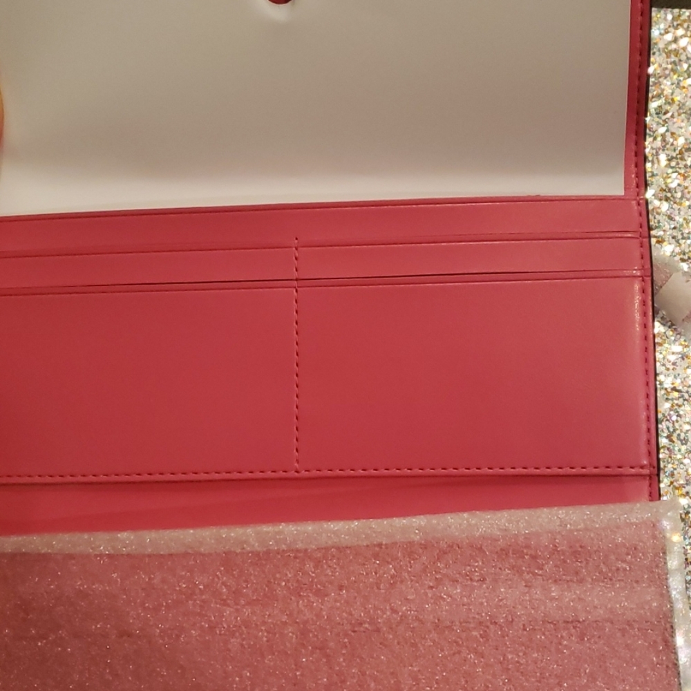 Coach Soft Trifold Wallet - Picture 3 of 3